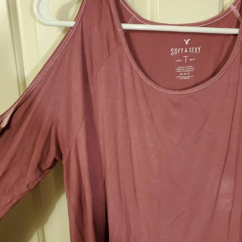 A&E Tee - Picture 2 of 3